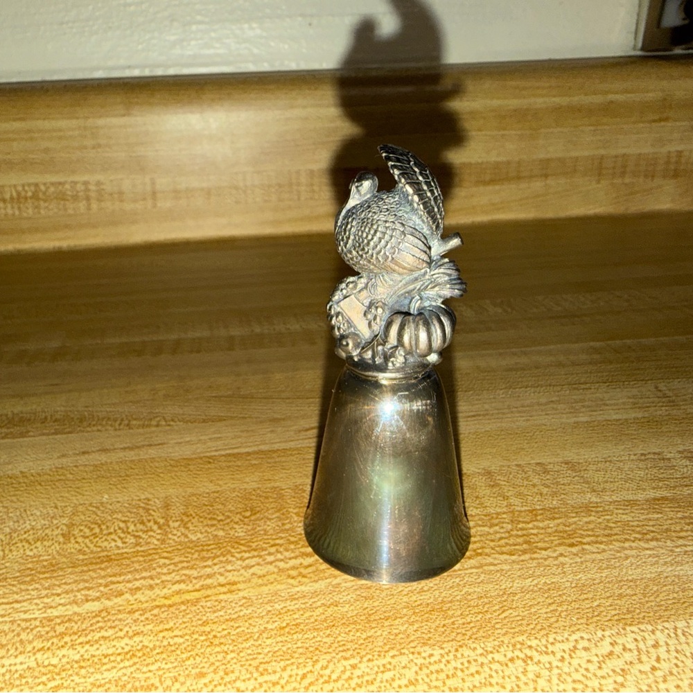 vintage Reed & Barton silverplate Thanksgiving bell from 1981 - Picture 3 of 5